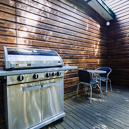 Warburton Lodge エクステリア 写真