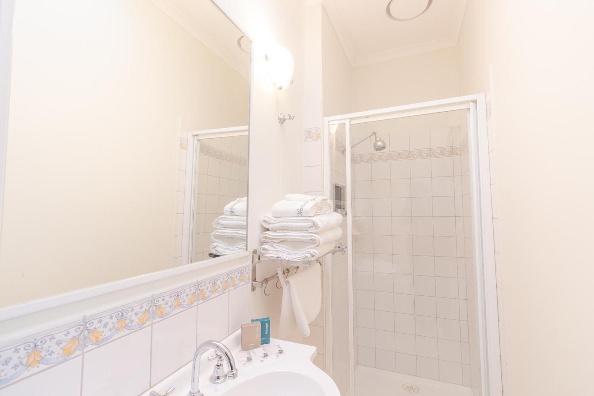 Warburton Lodge エクステリア 写真